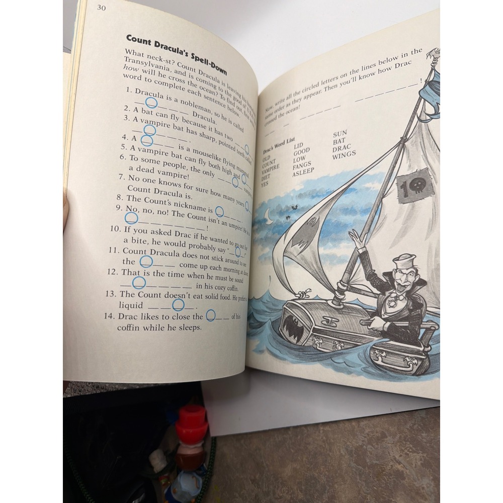 Vintage 1981 A Gallery of Monsters Book Katy Hall Lisa Eisenberg Joe Mathieu - Picture 6 of 7